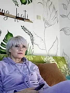 Catty Lady online show from 6, 2, 2026