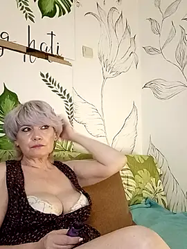 Catty Lady online show from 12, 3, 2026