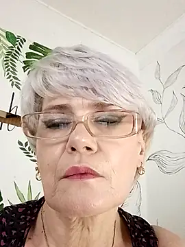 Catty Lady online show from 14, 9, 2025