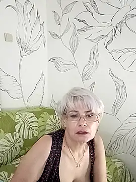 Catty Lady online show from 17, 9, 2025