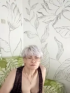 Catty Lady online show from 13, 9, 2025