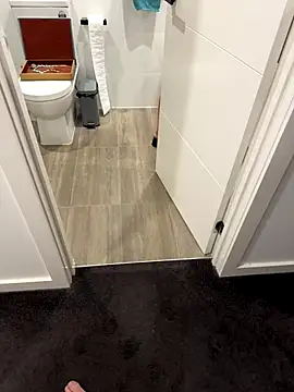 Reacher110565 online show from 8, 10, 2025