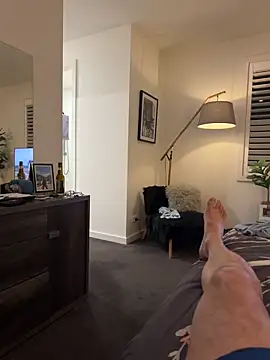 Reacher110565 online show from 6, 11, 2025