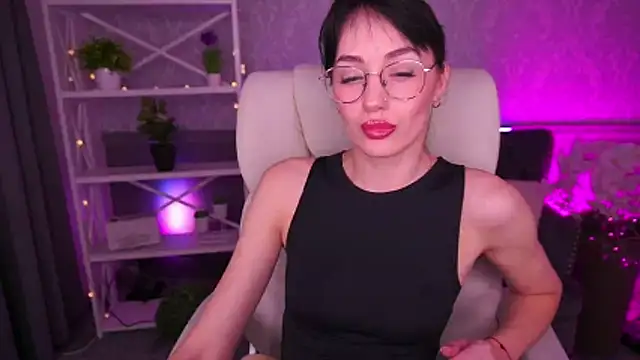 EviLune online show from 28, 2, 2026