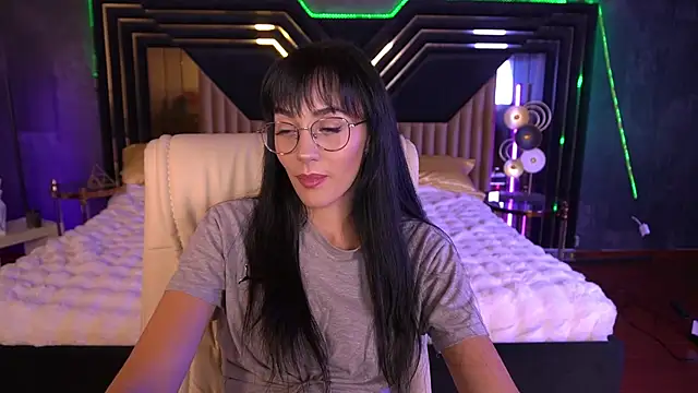 EviLune online show from 17, 11, 2025