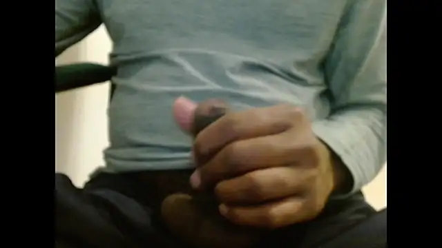 Snapshot of pranastro00 chatting on 12, 11, 2025 pranastro00 online show from 12, 11, 2025