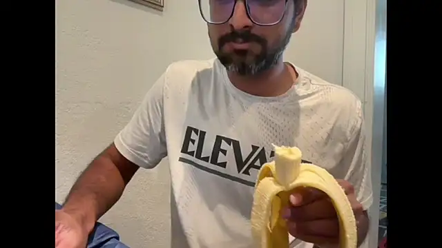 Snapshot of pranastro00 chatting on 3, 11, 2025 pranastro00 online show from 3, 11, 2025