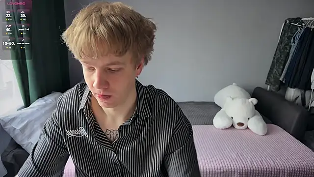 Snapshot of olivertasty chatting on 12, 5, 2026 olivertasty online show from 12, 5, 2026