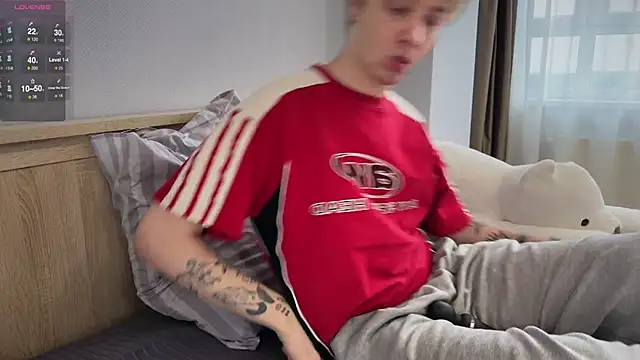 Snapshot of olivertasty chatting on 25, 5, 2026 olivertasty online show from 25, 5, 2026