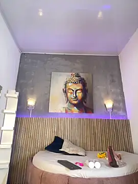 Saracooper   online show from 10, 11, 2025