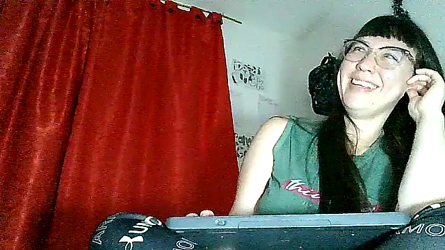 lareinalareinadelanal online show from 5, 12, 2025