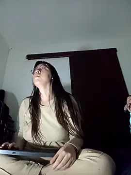 lareinalareinadelanal online show from 27, 10, 2025