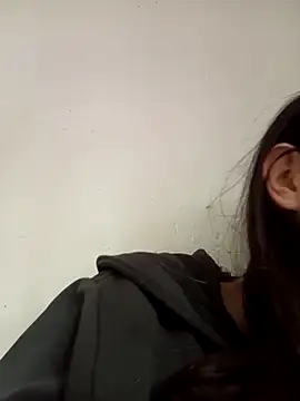 lareinalareinadelanal online show from 1, 11, 2025