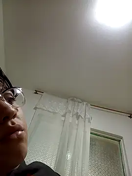 lareinalareinadelanal online show from 8, 11, 2025