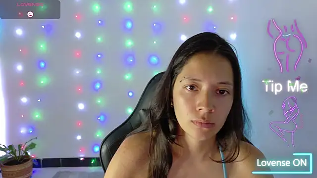 Snapshot of Sarasavage chatting on 6, 1, 2026 Sarasavage online show from 6, 1, 2026