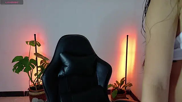 Sarasavage online show from 3, 2, 2026