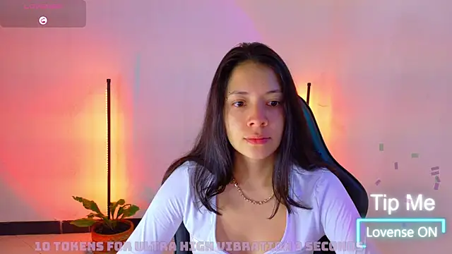 Snapshot of Sarasavage chatting on 17, 6, 2026 Sarasavage online show from 17, 6, 2026