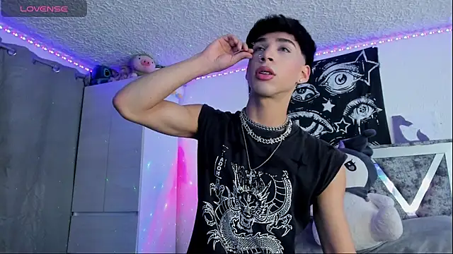 Snapshot of Dark_Boy26 chatting on 8, 9, 2025 Dark Boy26 online show from 8, 9, 2025