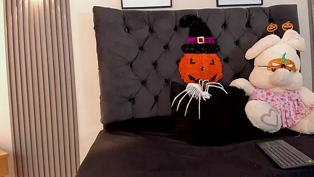 Dulce Maay online show from 28, 10, 2025