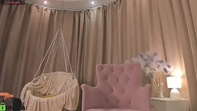 Naomi   Rias online show from 14, 10, 2025