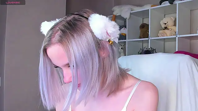 Snapshot of Carolin_Miller chatting on 21, 11, 2025 Carolin Miller online show from 21, 11, 2025