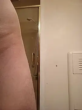 himNIGuys online show from 24, 7, 2026