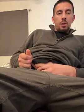 Snapshot of himNIGuys chatting on 6, 11, 2025 himNIGuys online show from 6, 11, 2025