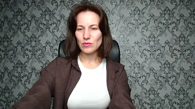 Kelly Kisss online show from 7, 11, 2025