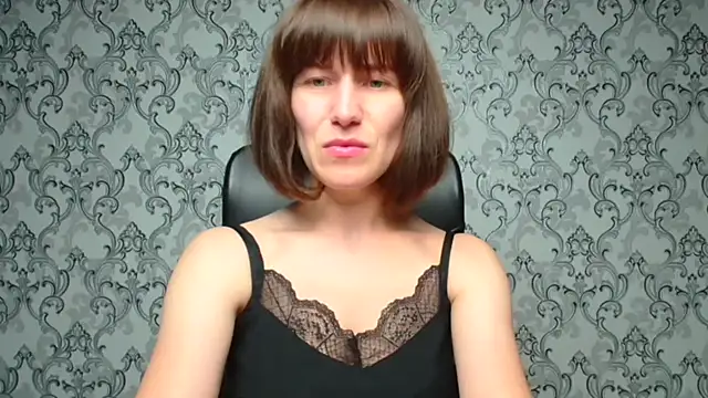 Kelly Kisss online show from 9, 9, 2025