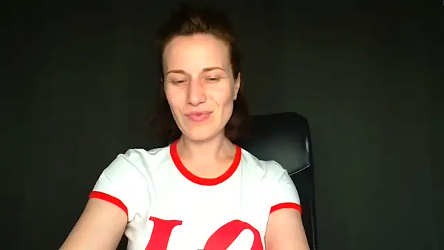 Kelly Kisss online show from 2, 6, 2026