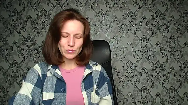 Kelly Kisss online show from 19, 12, 2025