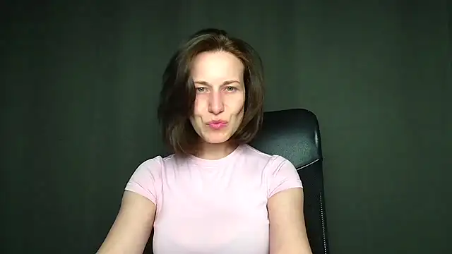 Kelly Kisss online show from 26, 4, 2026