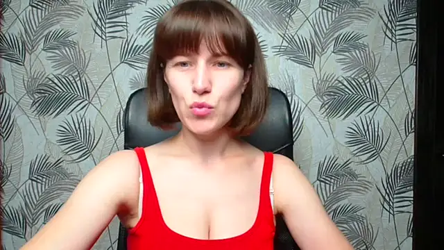Kelly Kisss online show from 18, 9, 2025