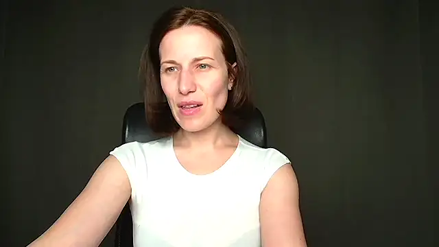 Kelly Kisss online show from 3, 5, 2026