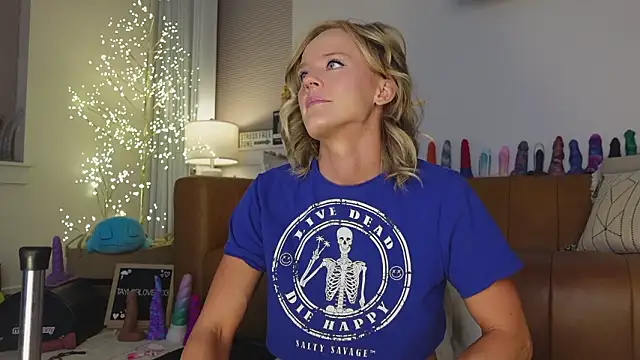 Taylorlove303 online show from 26, 3, 2026