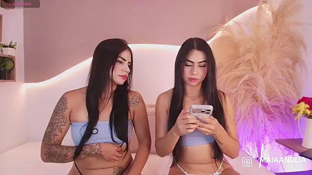 maia lia  online show from 3, 8, 2026