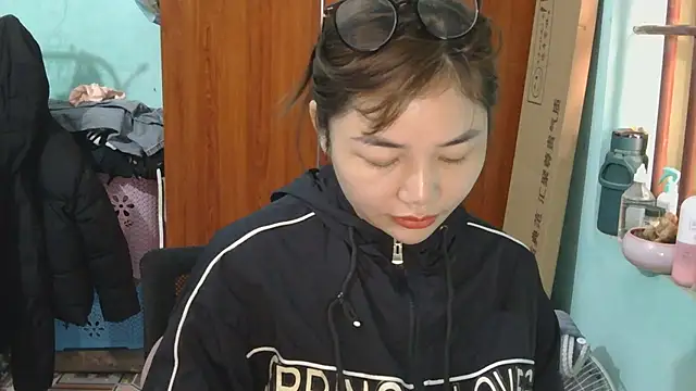 Uhem112 online show from 17, 12, 2025