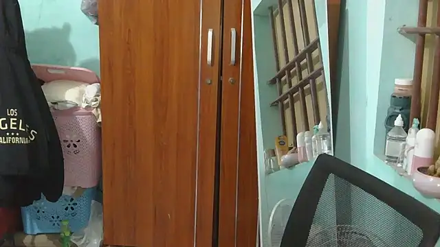 Uhem112 online show from 11, 11, 2025