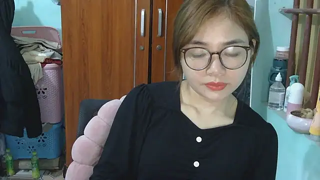 Uhem112 online show from 6, 11, 2025