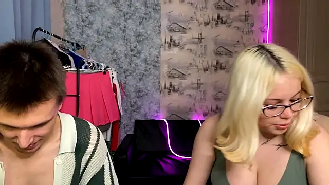 Mia Sakuraa online show from 5, 10, 2025