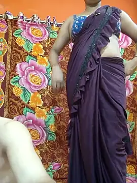 Seducing couple online show from 14, 6, 2026