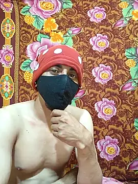 Seducing couple online show from 8, 3, 2026