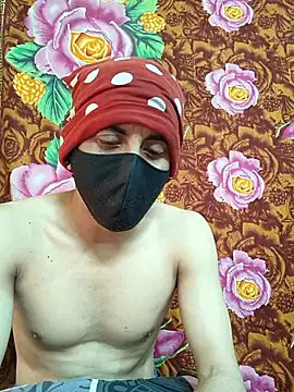 Seducing couple online show from 5, 2, 2026