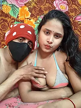 Seducing couple online show from 14, 1, 2026