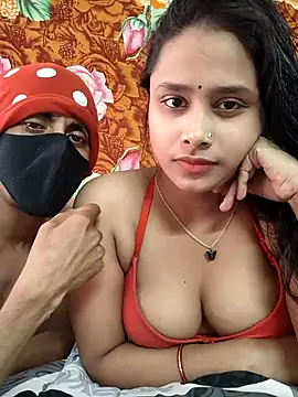 Seducing couple online show from 22, 12, 2025