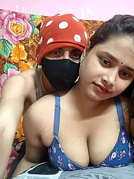 Seducing couple online show from 3, 6, 2026