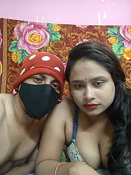 Seducing couple online show from 18, 7, 2026