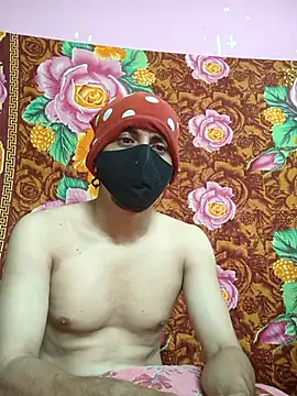 Seducing couple online show from 4, 8, 2026