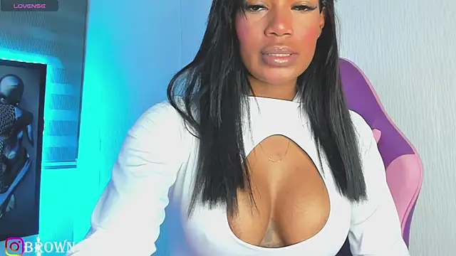  naomibrown  online show from 25, 5, 2026