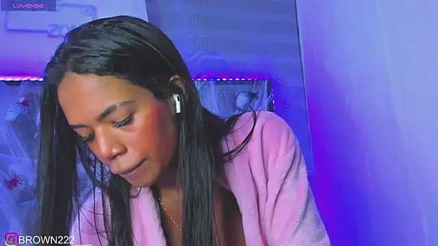  naomibrown  online show from 10, 10, 2025